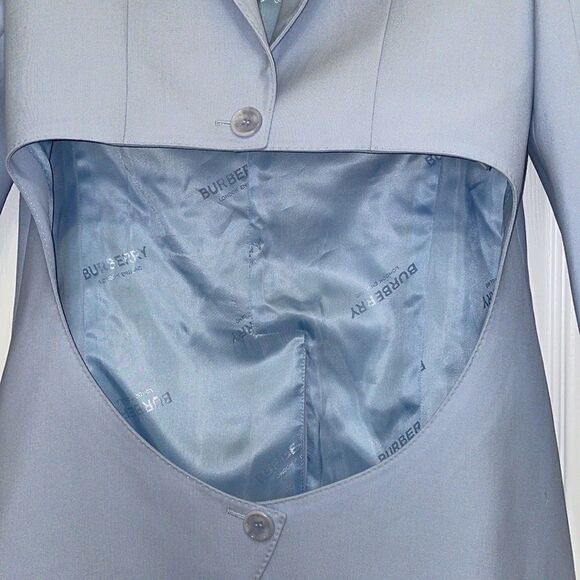Burberry Women’s Pale Blue Virgin Wool Cut Out Blazer, NWT - Picture 9 of 16